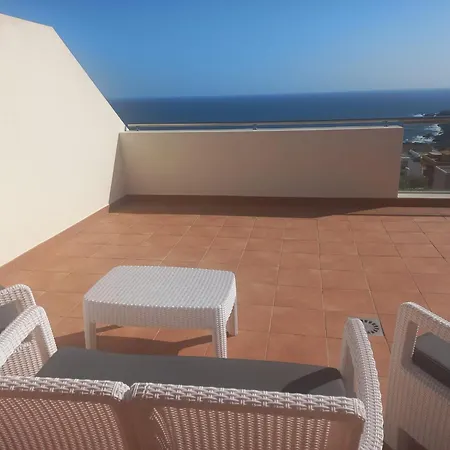 Chris Ocean View La Listada